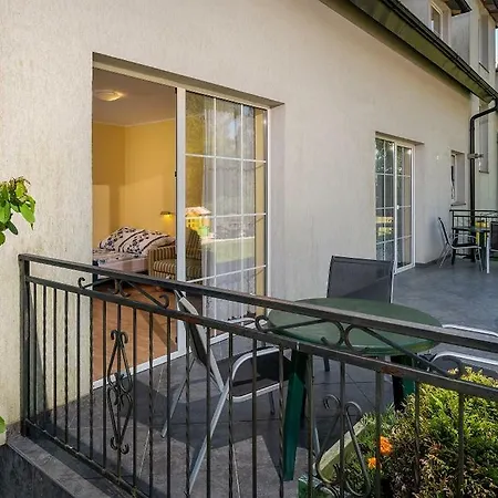 Dw Roza Wiatrow منزل للإقامة دمبكي